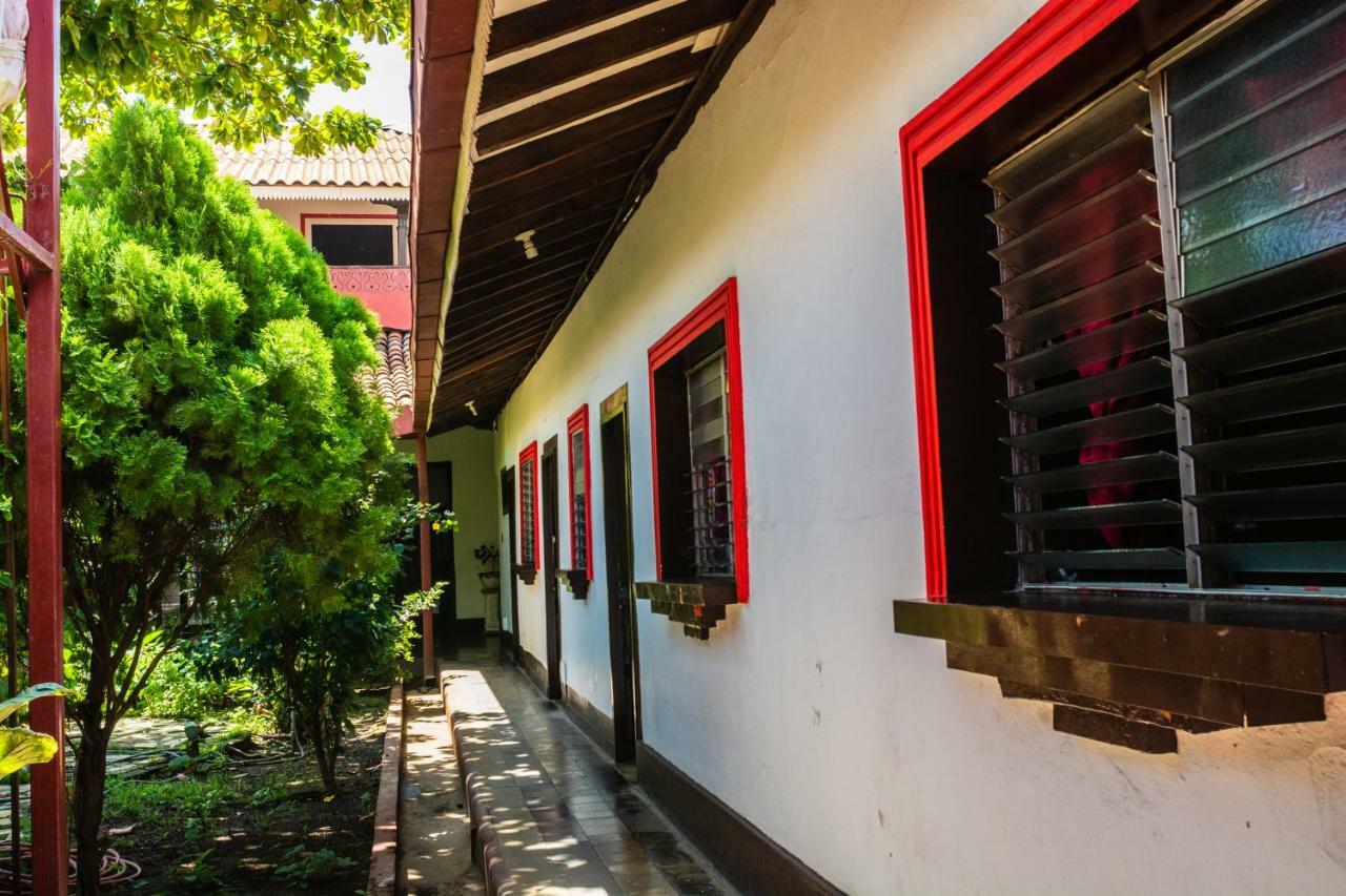 Hostal Lazybones León 外观 照片